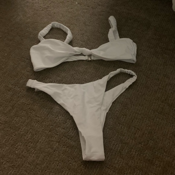 🔴Shell bikini swimsuit twisted ruched ruffle - Picture 3 of 3